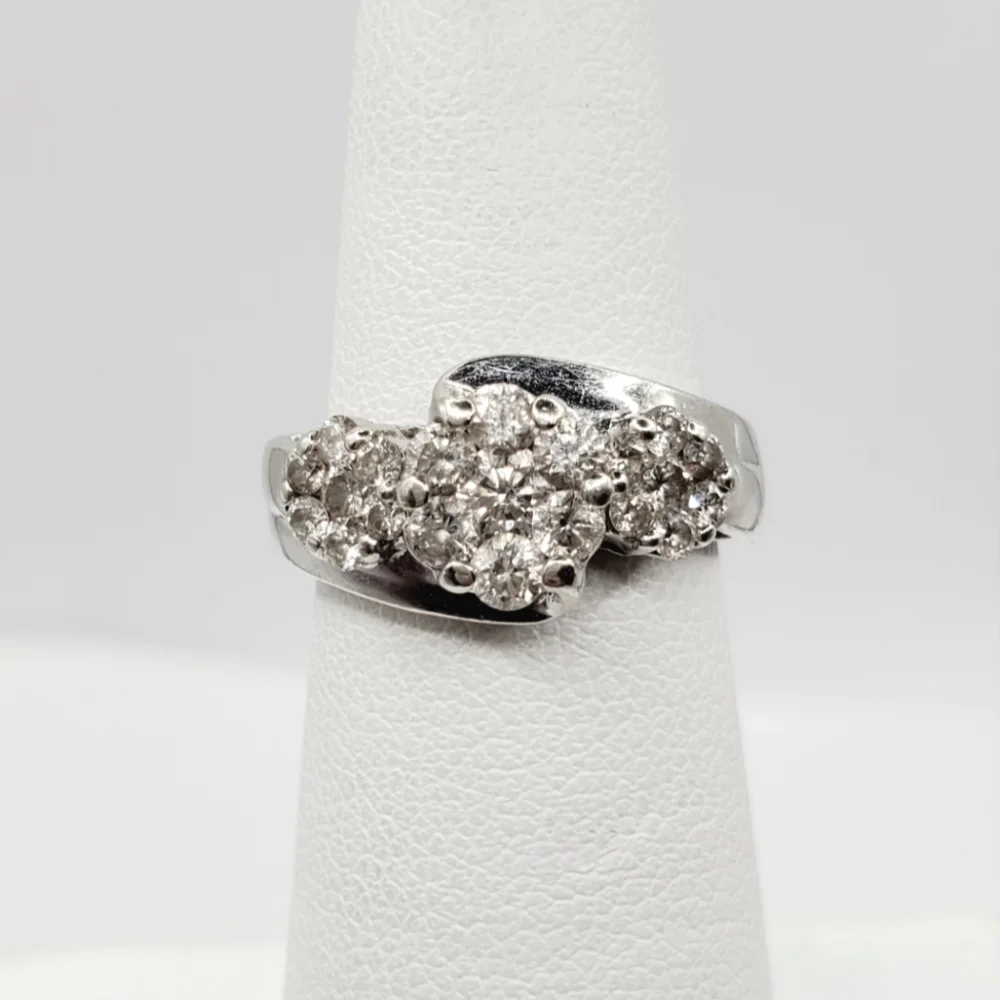 10k Solid White Gold Genuine Round Diamond Triple Flower Ring